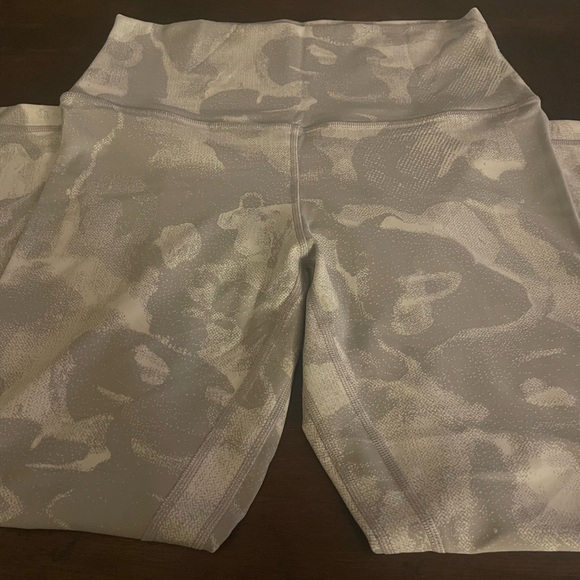 Lululemon Align - Picture 2 of 3